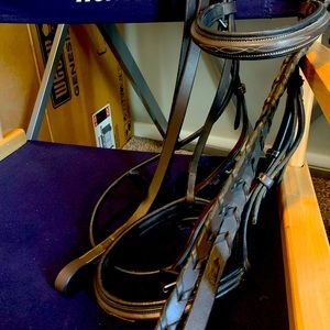 Henri De Rivel fancy stitched hunter bridle